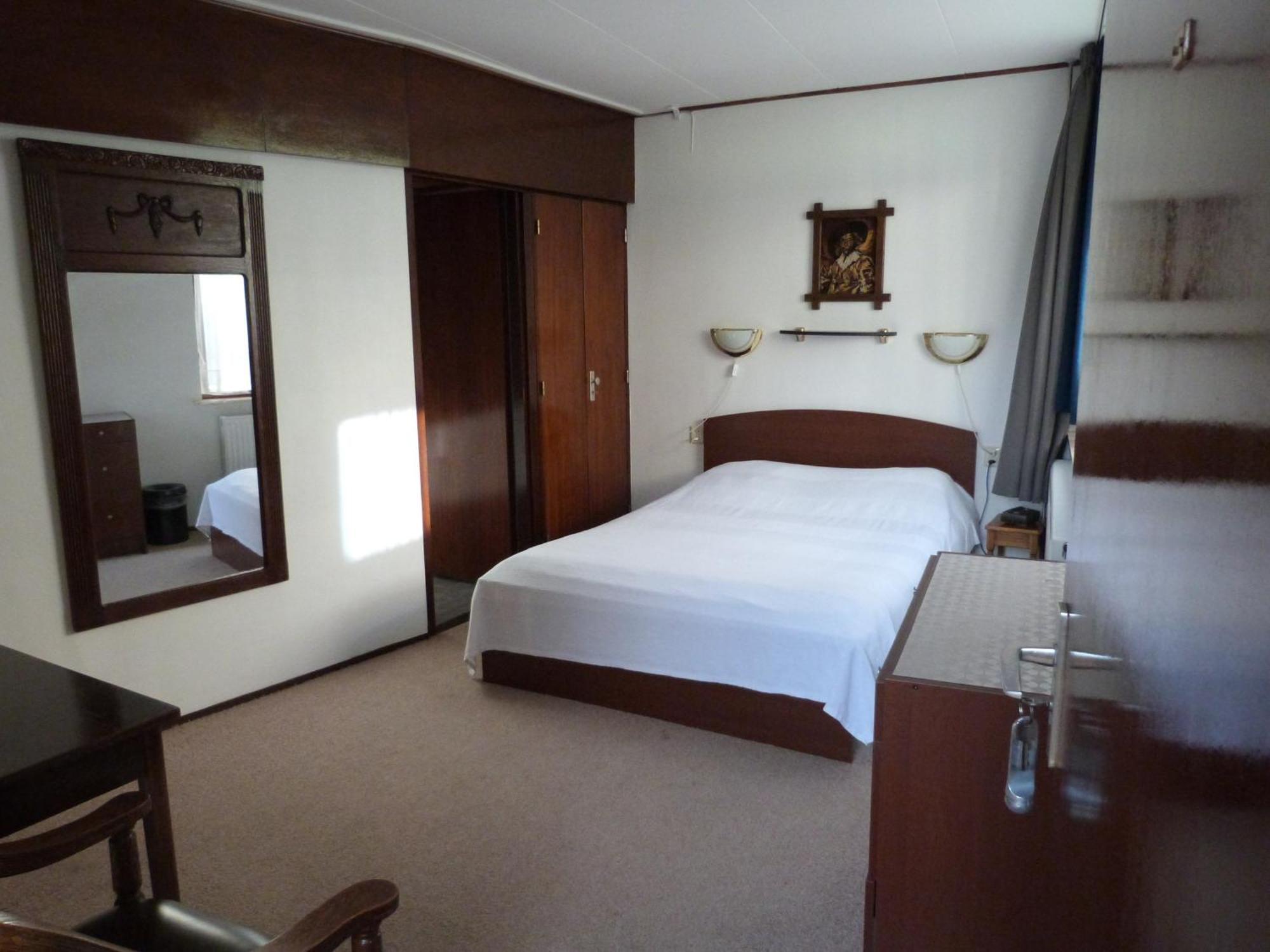 Hotel Pension Bergrust Valkenburg aan de Geul ภายนอก รูปภาพ